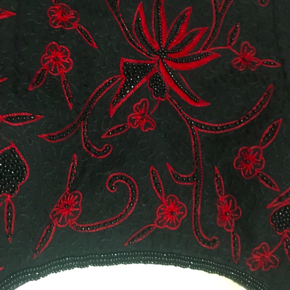 SOLD - Silk Beaded Embroidered Floral Bustier Top - Vampire Vibes 🧛🏻♀️ - Picture 6 of 9